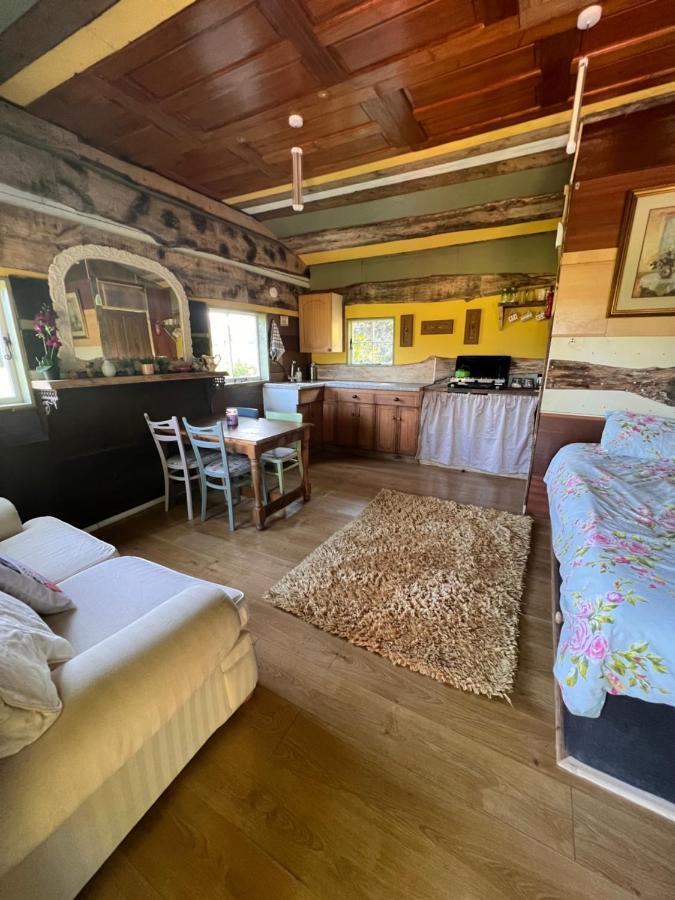 Foxglove Eco Lodge Llanelli Ngoại thất bức ảnh
